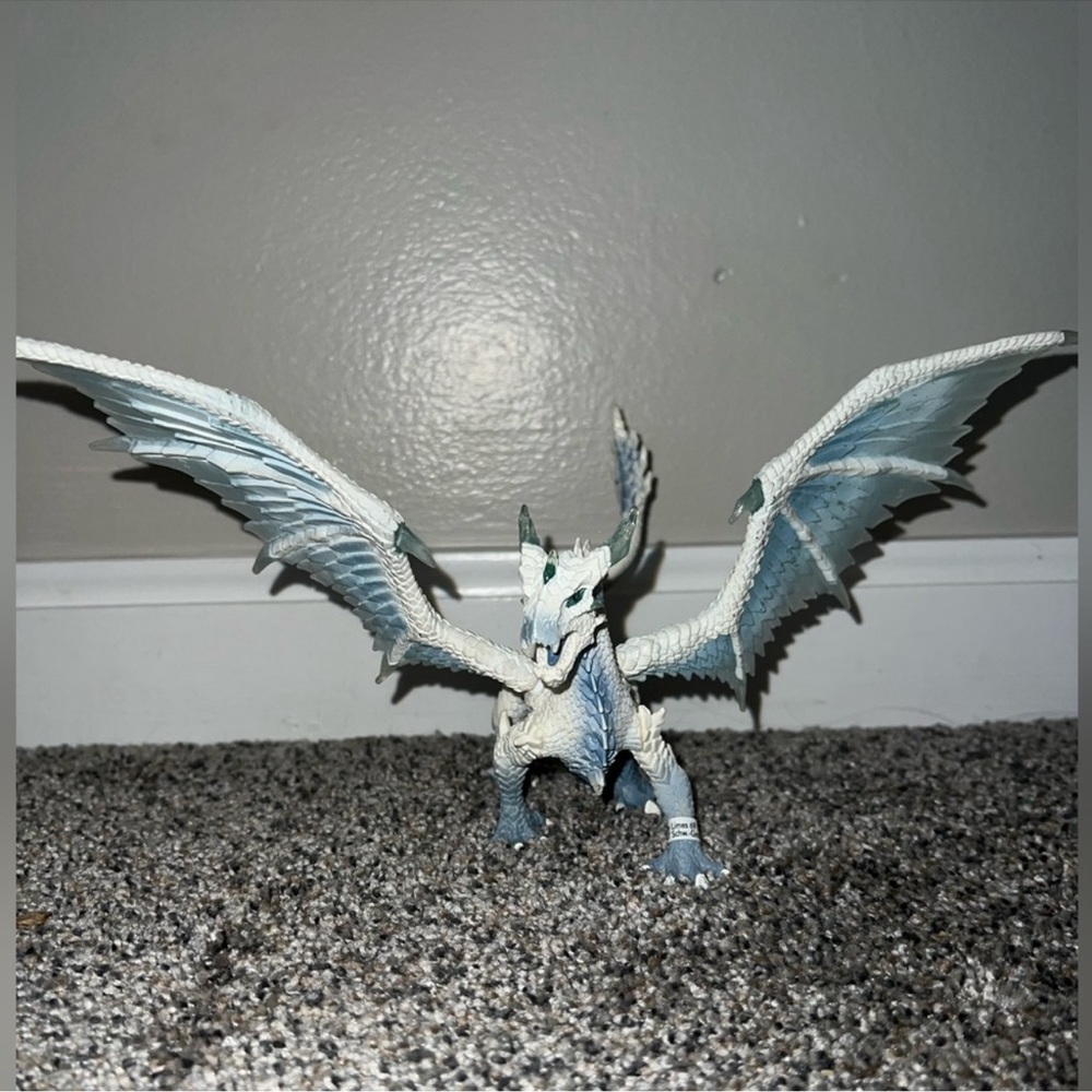 Scleich Bayala Blue Dragon Ice Hunter